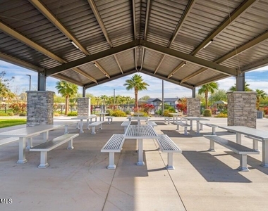 8914 W Palo Verde Drive - Photo Thumbnail 24