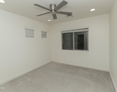 6018 W Hartford Court - Photo Thumbnail 26