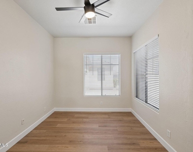 16195 W Glenrosa Avenue - Photo Thumbnail 18