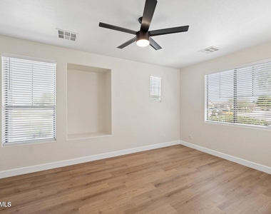 16195 W Glenrosa Avenue - Photo Thumbnail 26