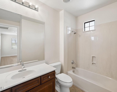 16195 W Glenrosa Avenue - Photo Thumbnail 28
