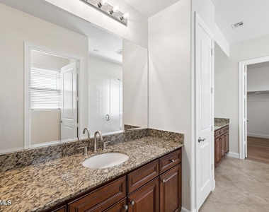 16195 W Glenrosa Avenue - Photo Thumbnail 14