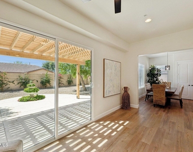 16195 W Glenrosa Avenue - Photo Thumbnail 5