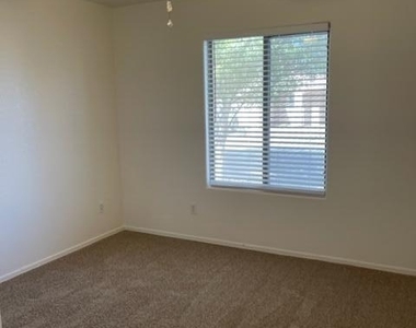 5569 E Lush Vista View - Photo Thumbnail 13