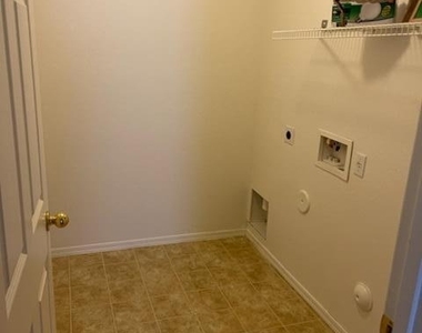 5569 E Lush Vista View - Photo Thumbnail 15