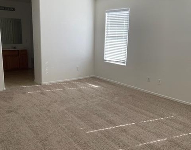 5569 E Lush Vista View - Photo Thumbnail 10