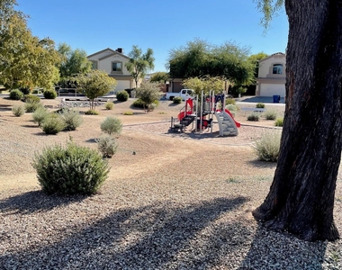 5569 E Lush Vista View - Photo Thumbnail 17