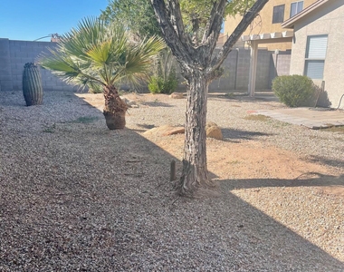 5569 E Lush Vista View - Photo Thumbnail 16