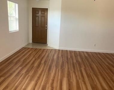 5569 E Lush Vista View - Photo Thumbnail 4