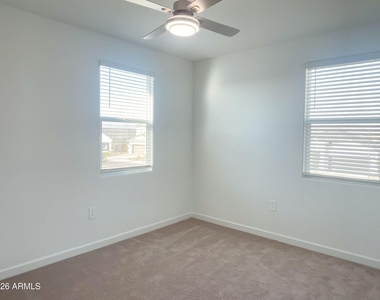 2760 W Stradling Avenue - Photo Thumbnail 25