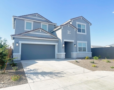 2760 W Stradling Avenue - Photo Thumbnail 1