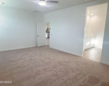 2760 W Stradling Avenue - Photo Thumbnail 13
