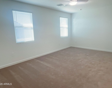 2760 W Stradling Avenue - Photo Thumbnail 27