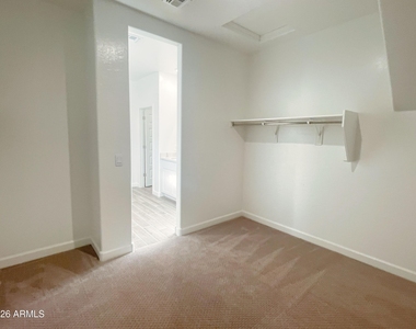 2760 W Stradling Avenue - Photo Thumbnail 17