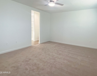 2760 W Stradling Avenue - Photo Thumbnail 12