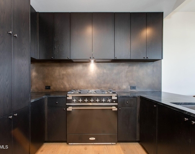 4747 N Scottsdale Road - Photo Thumbnail 2