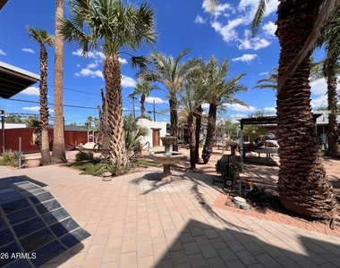 902 E Palm Lane - Photo Thumbnail 15