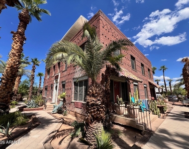 902 E Palm Lane - Photo Thumbnail 19