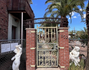 902 E Palm Lane - Photo Thumbnail 18