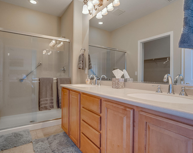 26731 W Pontiac Drive - Photo Thumbnail 6