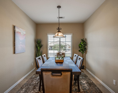 26731 W Pontiac Drive - Photo Thumbnail 4