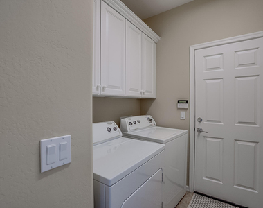 26731 W Pontiac Drive - Photo Thumbnail 33