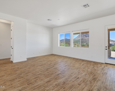 48126 N Coyote Pass Road - Photo Thumbnail 4