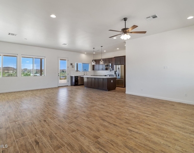 48126 N Coyote Pass Road - Photo Thumbnail 3