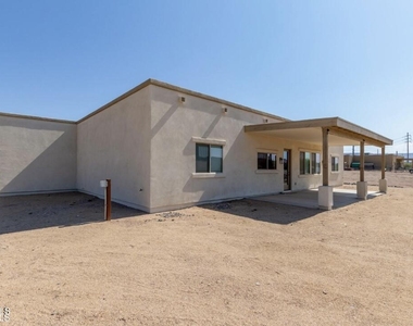 48126 N Coyote Pass Road - Photo Thumbnail 18