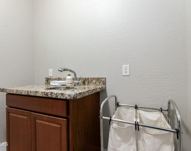2695 E Rakestraw Lane - Photo Thumbnail 36