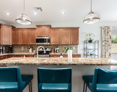 2695 E Rakestraw Lane - Photo Thumbnail 10