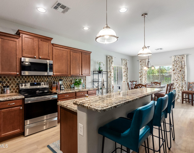 2695 E Rakestraw Lane - Photo Thumbnail 24