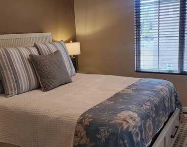 20493 N 264th Avenue - Photo Thumbnail 15