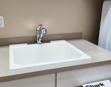 20493 N 264th Avenue - Photo Thumbnail 19