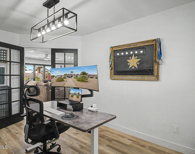 5140 E Poinsettia Drive - Photo Thumbnail 10