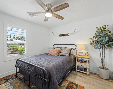 5140 E Poinsettia Drive - Photo Thumbnail 11