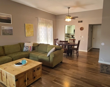 1126 E Charleston Avenue - Photo Thumbnail 13
