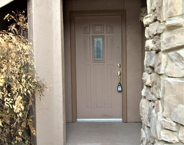 16801 N 94th Street - Photo Thumbnail 1