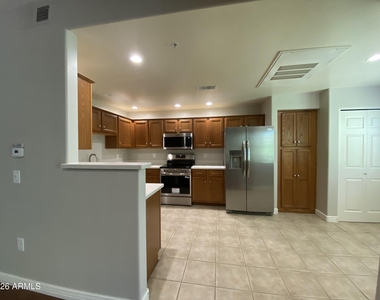 16801 N 94th Street - Photo Thumbnail 3