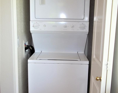 16801 N 94th Street - Photo Thumbnail 16