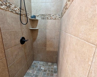 6405 Bent Wood Drive - Photo Thumbnail 12