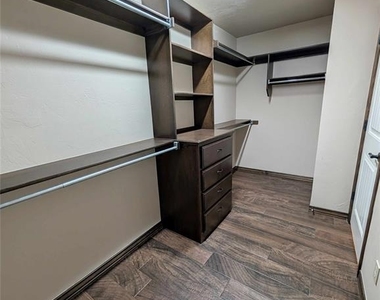 6405 Bent Wood Drive - Photo Thumbnail 14