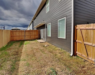 8825 Nw 109th Lane - Photo Thumbnail 16