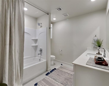 8825 Nw 109th Lane - Photo Thumbnail 10