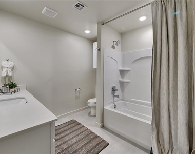8825 Nw 109th Lane - Photo Thumbnail 13
