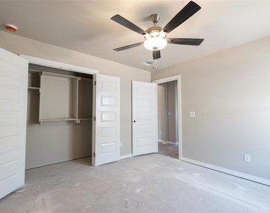 9112 Nw 127th Street - Photo Thumbnail 9