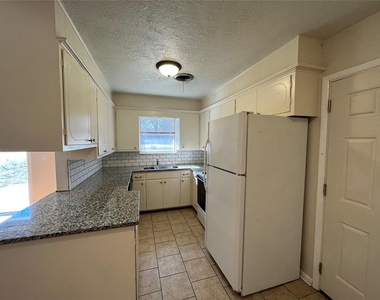 1508 Southern Heights Avenue - Photo Thumbnail 18