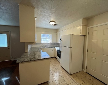 1508 Southern Heights Avenue - Photo Thumbnail 7