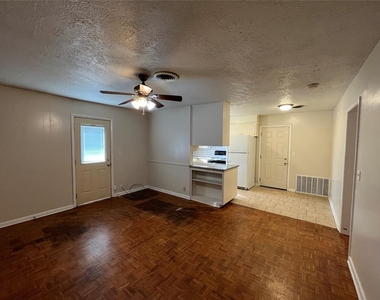 1508 Southern Heights Avenue - Photo Thumbnail 13