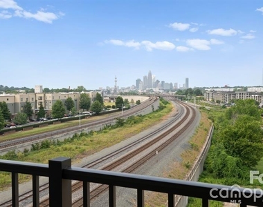 300 E 36th Street - Photo Thumbnail 35